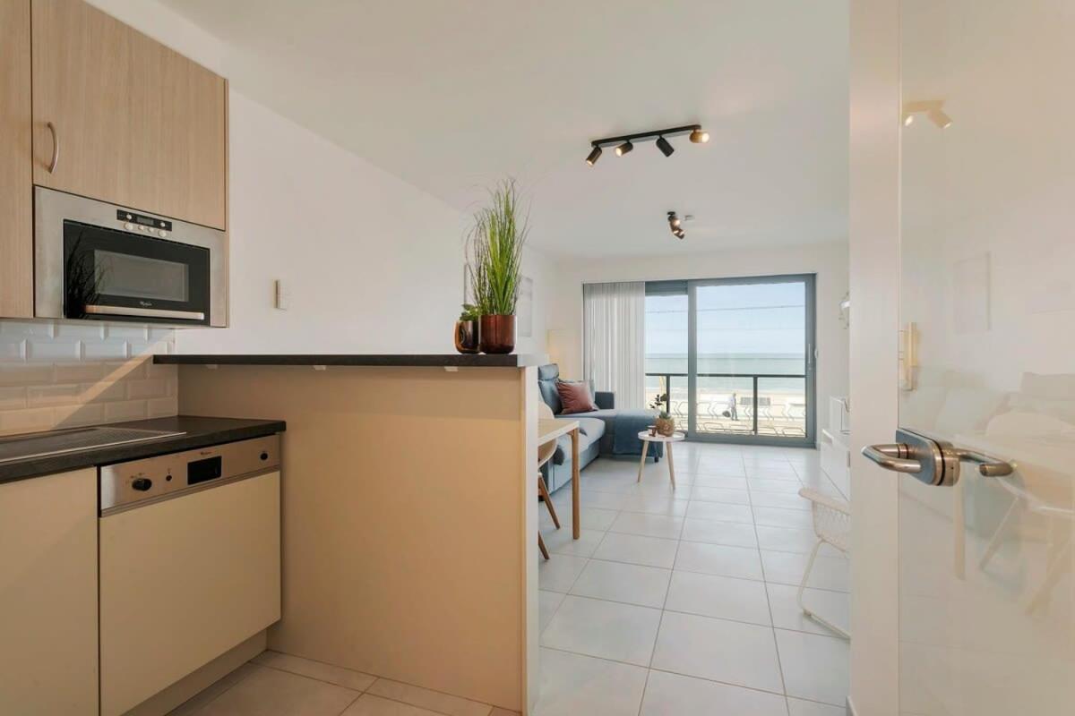 Huswell - Cosy Apartment With Amazing Beach View Остенде Екстер'єр фото